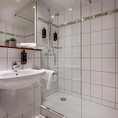 Parkhotel فندق